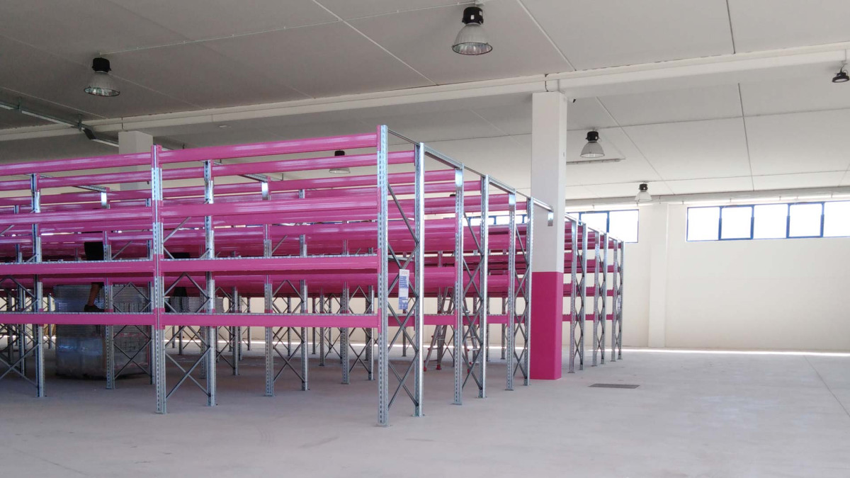 Come organizzare un magazzino efficiente con le scaffalature portapallet